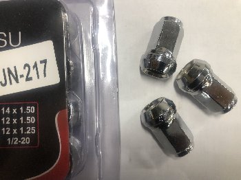 Гайка закрытая TOYOTA 12*1.5, H35мм, ключ 17мм, хром, шт.  (уп 20 шт) 
