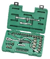 Набор инструментов 1/2" ( 32 предмета) головки 6 граней 8-34 мм, трещотка, кейс  09099 SATA  