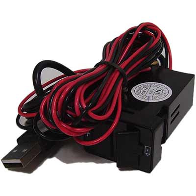Разъем в штатную заглушку TOYOTA, 2 USB* 2.1 mA + кабель USB, тип А   YCL302-A 