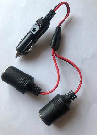 Гнездо прикуривателя-двойник с проводом 20 см, штекер с индикатором