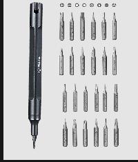 Отвертка наборная компактная в виде ручки ( 24 магнитные насадки-биты) 05108 SATA