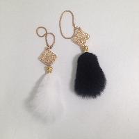 Подвеска салонная ХВОСТ (норка) Белая, Ромб/кристаллы, золото, шт.    898-WH