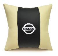 Подушка на сиденье экокожа 25*25 NISSAN бело-черная 