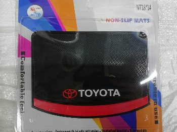Коврик на панель плоский 180*140мм, Черный, широкая красная полоса, надпись TOYOTA