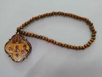 Подвеска салонная Икона с изображением 5 святых, деревянные четки (51239)