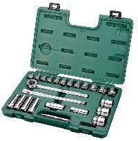 Набор инструментов 1/2" ( 23 предмета) головки 6 гр 10-34 мм,трещотка, свечн ключи, кейс 09526 SATA