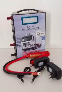 Пуско-зарядное устройство автономное 12-24 V Пиковый ток 3000A с LED-фонарем