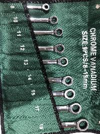 Ключи рожково-накидные с храповиком (9 предметов) 8-19 мм в тканевом чехле, к-т 