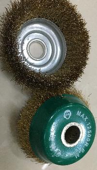 Щетка по металлу (крацовка) чашечная для УШМ, D 100 мм, посадка 22 мм, шт. (07339) TSTOP