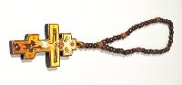 Подвеска салонная Крест с распятием, Четки деревянные крупные  (48786)