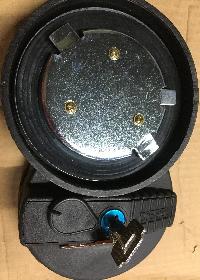 Крышка бака топливного пластмассовая с метал замком  80 мм (защита ключа) ZJ-310 (1/50)