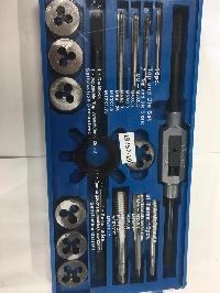 Метчики и плашки (набор  20 предметов) ложемент, к-т  арт.19352-19