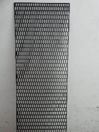Сетка-тюнинг решетки радиатора черная крупная 120*40 см, пластиковая