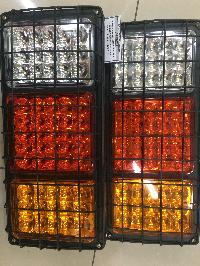 Фонарь задний диодный 24V, 55LED, металлический с решеткой, 2 шт, к-т  SQ-B-059/ JSM-172