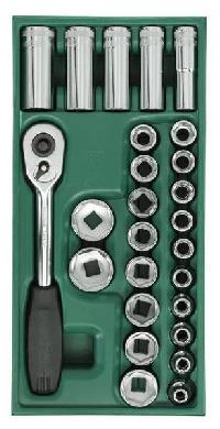 Набор инструментов 1/2" ( 26 предметов) головки 6 граней 8-32мм, трещотка, ложемент 09915 SATA  