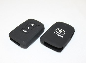 Чехол на ключ автомобильный силиконовый TOYOTA (3 кнопки)COROLLA,CAMRY/HYBRID, RAV4,  HIGHLANDER 