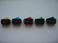 Кнопка-клавиша (вкл/выкл) 3 контакта (одинарная, узкая)