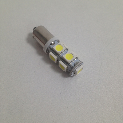 Светодиод T 8 24V WHITE  9SMD BA9S (Маяк) (24T8-WHITE/9SMD)