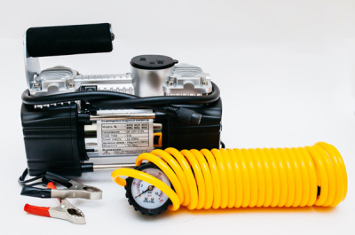 Компрессор ТАЙФУН 809HА, 12V, клеммы, 70л/мин, 2-х цилиндровый, манометр на шланге (1/4)