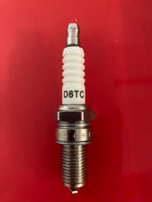 Свеча зажигания МОТО D8TC (для 4-х тактных двигателей)