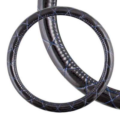 Оплетка экокожа лак Luxury-5, M (37-39 см) черная с синей строчкой SKYWAY S01105003