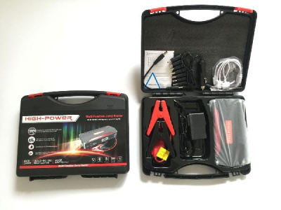 Пуско-зарядное устройство автономное MultiFunction Jump Starter (12V, пик.ток 600A) 4USB