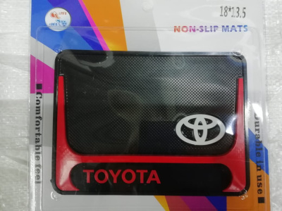 Коврик на панель плоский 180*130мм, Черный, Н-тип, надпись TOYOTA