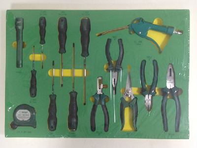 Набор инструментов (14 предметов) отвертки, рулетка, фонарик, пассатижи  в ложементе Т79(08901С) 